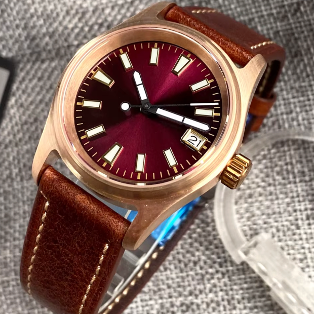 Real Bronze Case, NH35 Automatic Movement, Leather Strap, 36mm Case Size, Sapphire Crystal, 200m Water Resistance