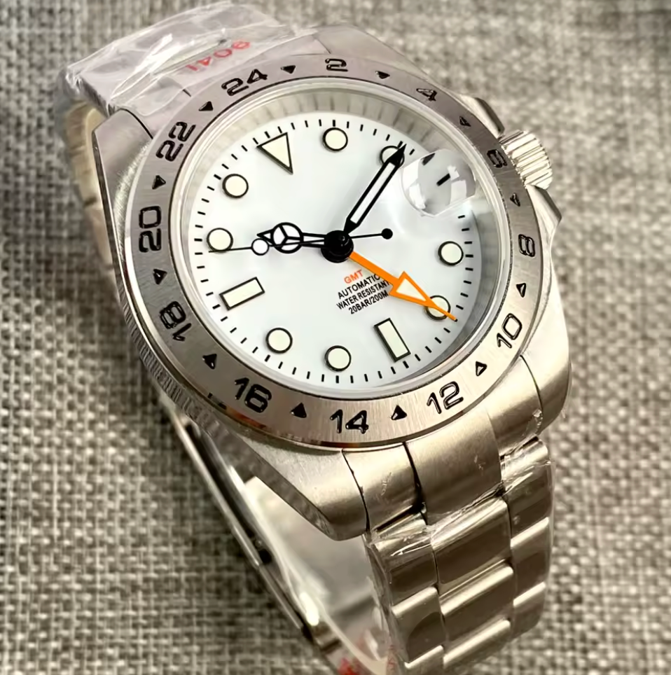 GMT Dual Time, Seiko NH34 Movement, Sapphire Crystal, 200m Water Resistance, 31L Stainless Steel, 40mm