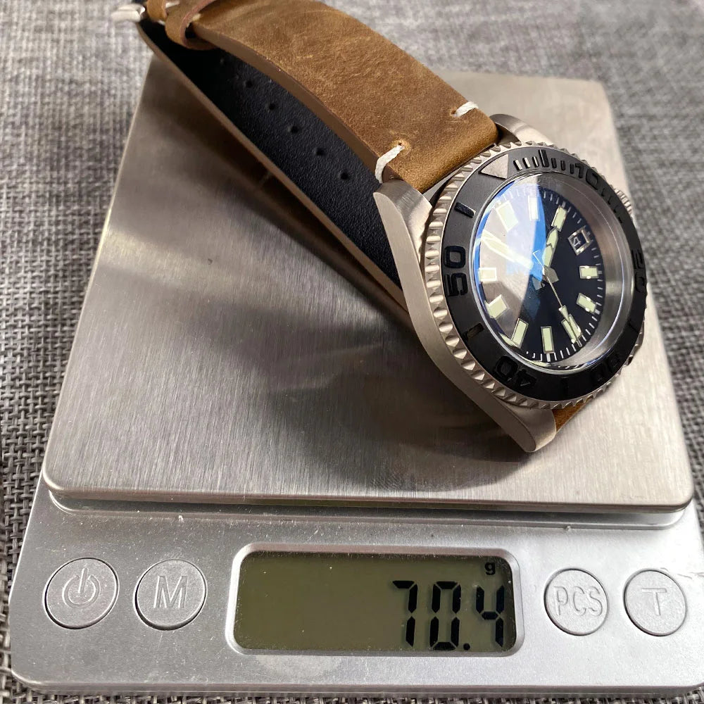 40mm 20bar Diving Titanium Watches NH35A Luminous Auto Watch Domed Sapphire Crystal Glass Rotating Bezel Light Weight