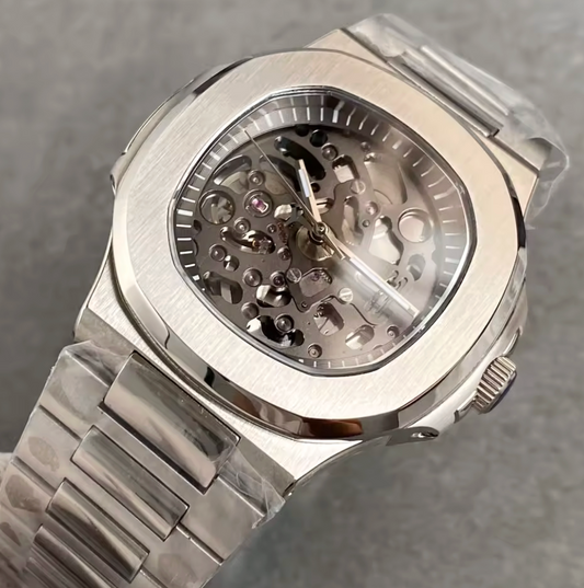 40mm Nautical Style Case, 100m Water resistant, NH70A Automatic Movement, Stainless Steel, Sapphire Glass