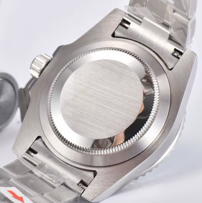 Green on Green! Japan Seiko NH35 Automatic Movement,  Diving SUB, 40mm Case, Sapphire Crystal, 200m Water Resist, Stainless Steel