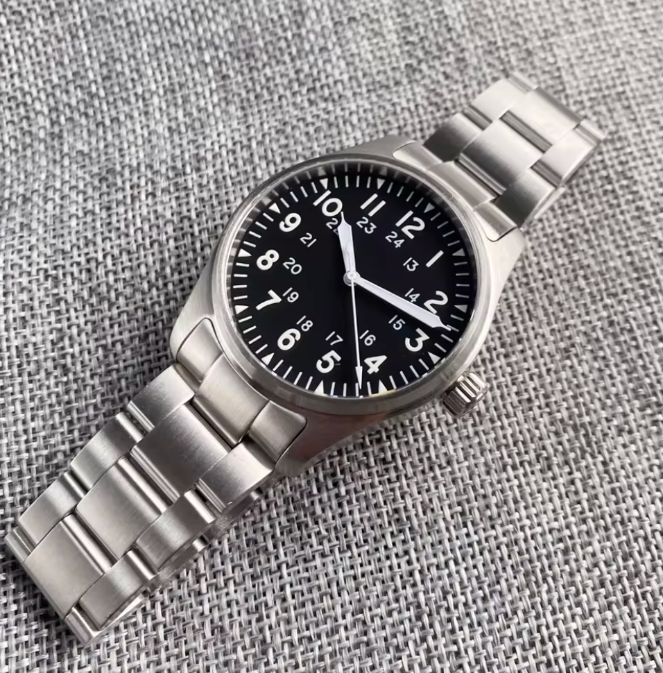 Pilot Watch, NH35A Movement, Sapphire Crystal, Stainless Steel, 200m Water Resistant, Easy Read Dial