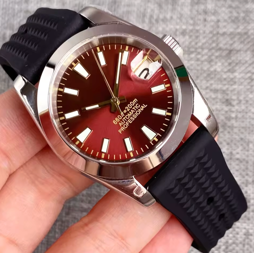 Ruby Red Dive Watch, 38mm Sunburst Dial, AR Domed Sapphire, NH35A Auto Movement, 200m Water Resist, 316L Brushed Case