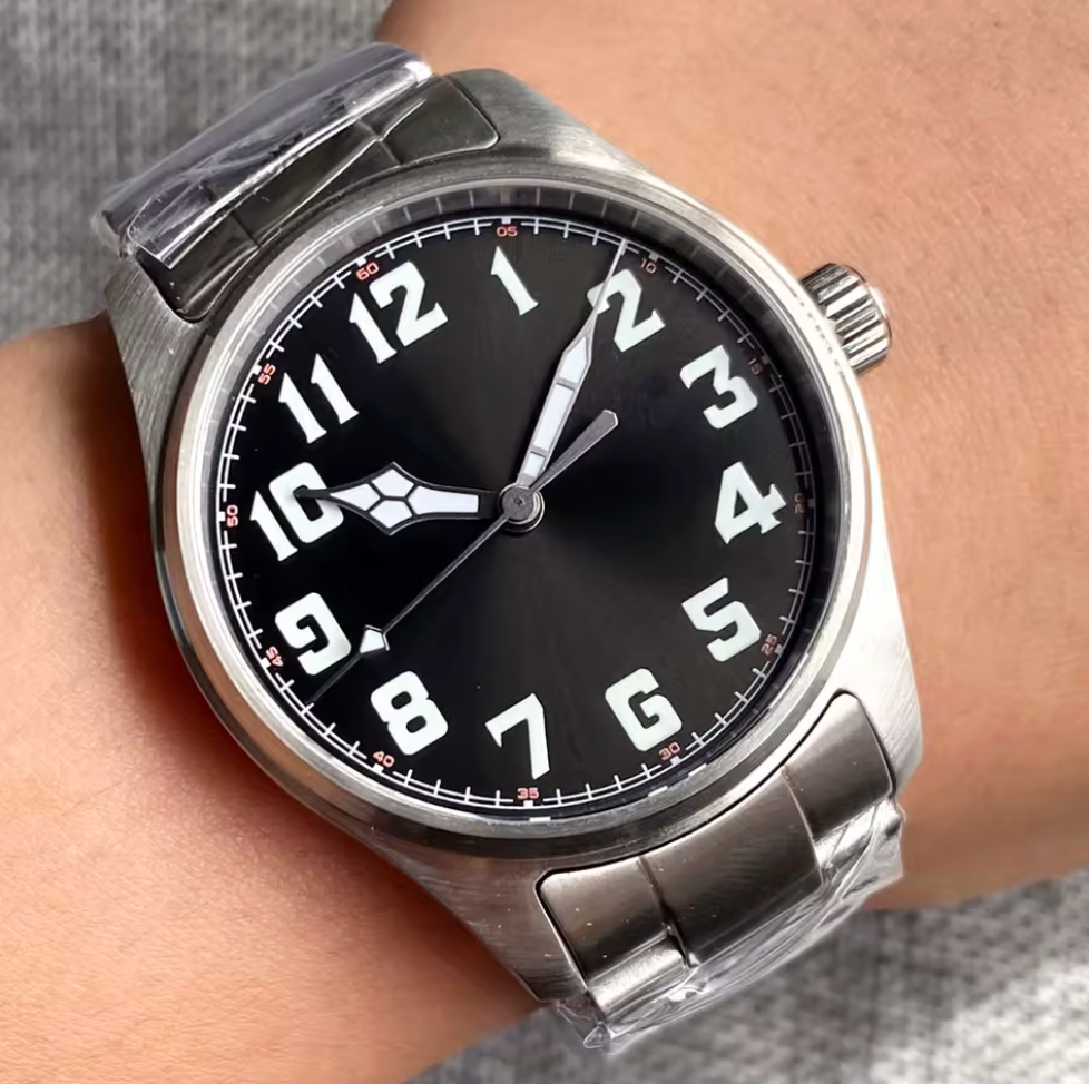 Pilot Style Watch, 39mm Stainless Steel, 200m Water Resistant,  NH35A Movement, Sapphire Crystal