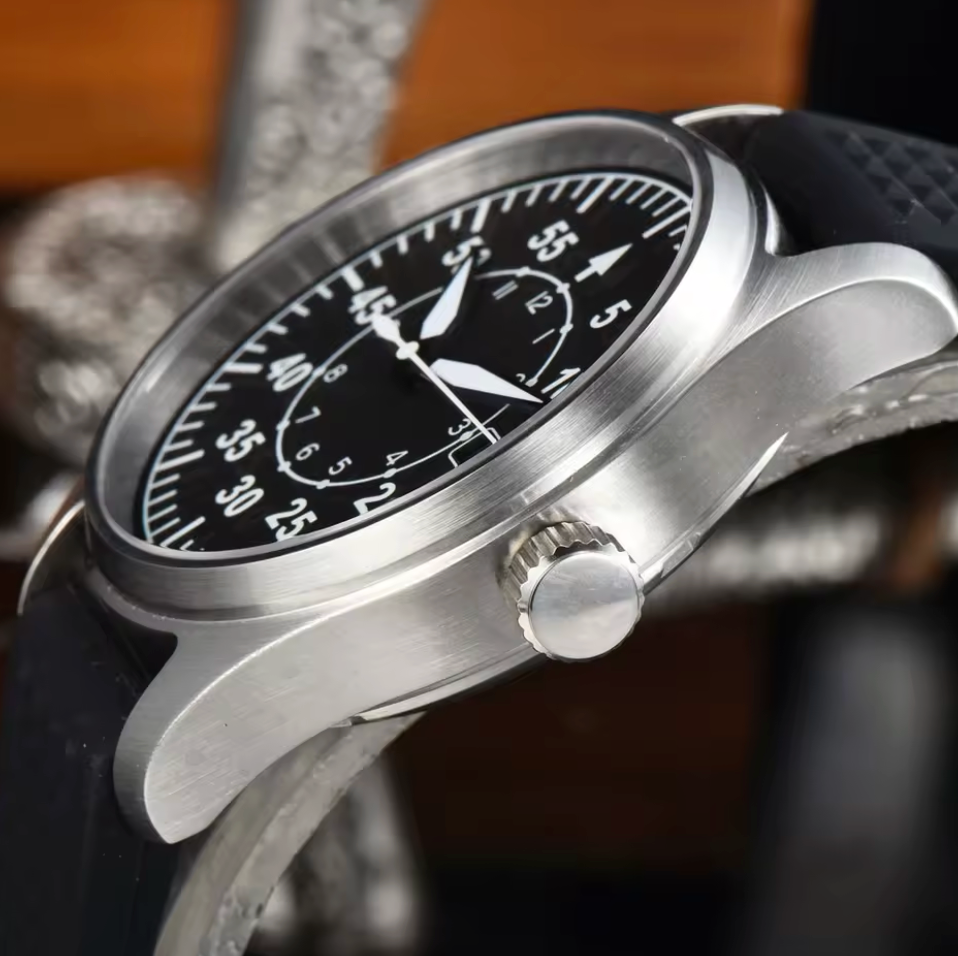 Field Watch, 39mm Brushed Stainless Steel Case, High Visibility Black Dial, NH35A Automatic Movement, Sapphire Glass, 200m Water Resistance