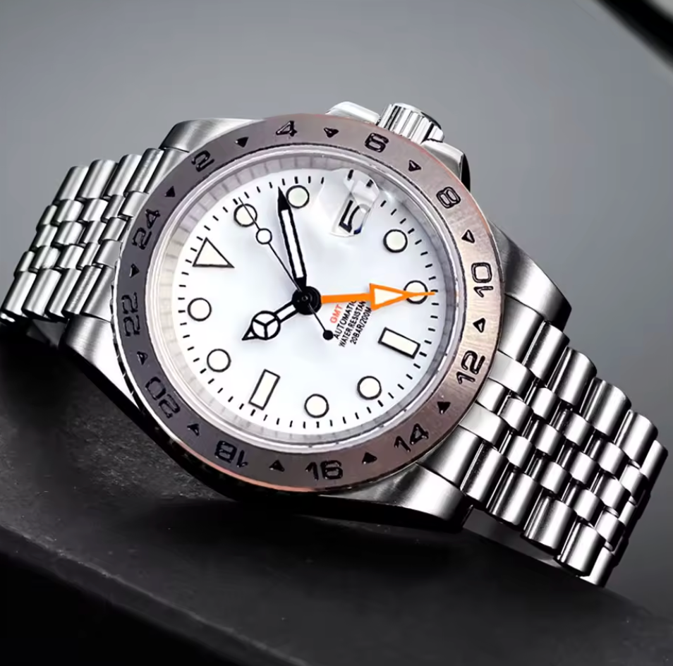 GMT Dual Time, Seiko NH34 Movement, Sapphire Crystal, 200m Water Resistance, 31L Stainless Steel, 40mm