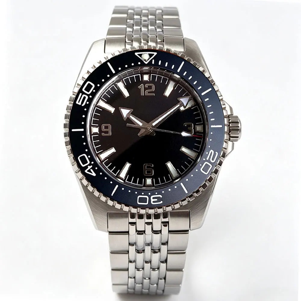 40mm, Stainless Steel, Seiko NH35 Automatic Movement, Domed Sapphire Glass, Ricegrain Bracelet