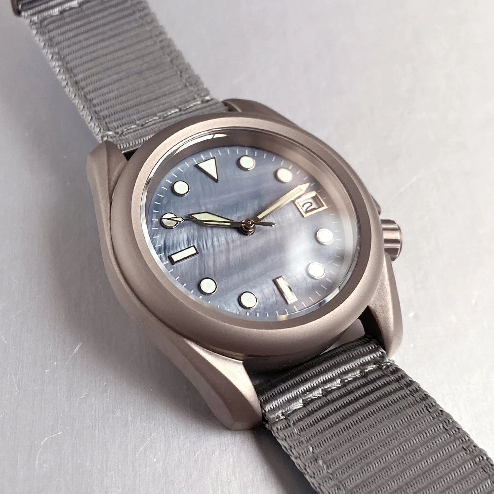 40mm Mop Blue Retro Military Titanium Automatic NH35 Mechanical Watches for Men Sapphire Crystal Glass Lume 3.8 o'clock